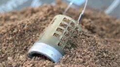 Zippla Riser Cage Feeder - Mini 15g