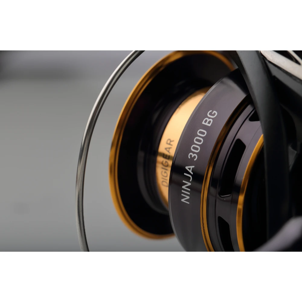Daiwa 20 Ninja Black Gold Reel - 2500 Black Gold - Image 2